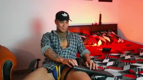 Lenardo jaramillo online show from November 12, 11:29 pm