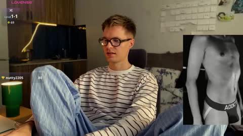 Leon online show from February 25, 9:57 am