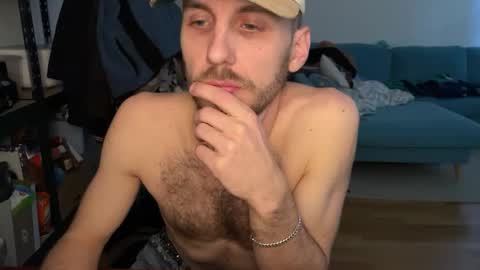 Leon online show from February 24, 3:26 pm