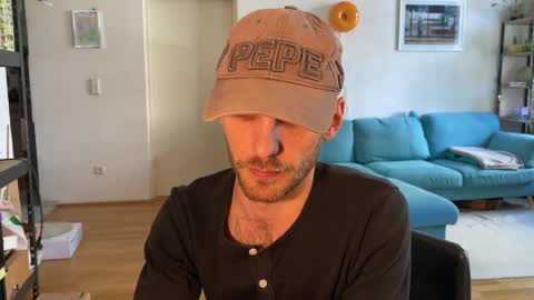 Leon online show from April 23, 12:29 pm