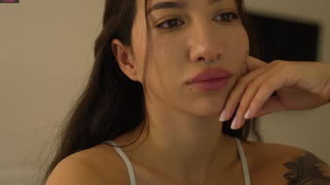 Leora online show from January 31, 4:27 pm