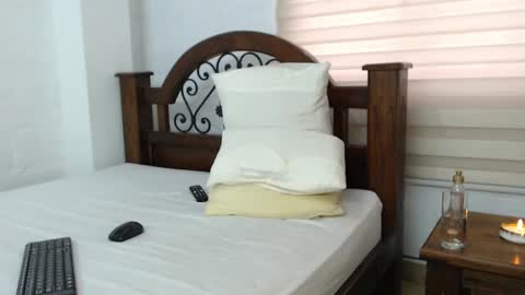 Leo online show from October 8, 9:43 pm