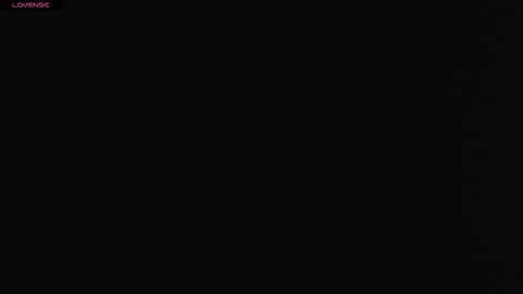 lesbic_hot_69 online show from October 22, 10:33 pm