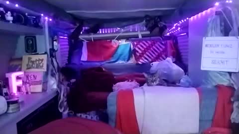 LesleyGumGrass- The Boring Trans girl online show from March 12, 8:41 am