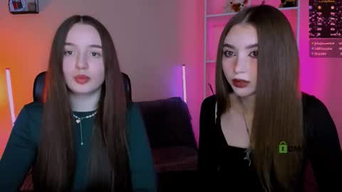 leslie_bird online show from November 28, 11:39 am