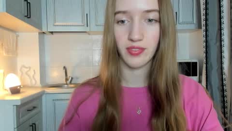  LESLIE   online show from November 26, 4:15 pm