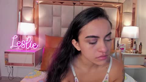 LeslieBush online show from November 14, 8:33 pm