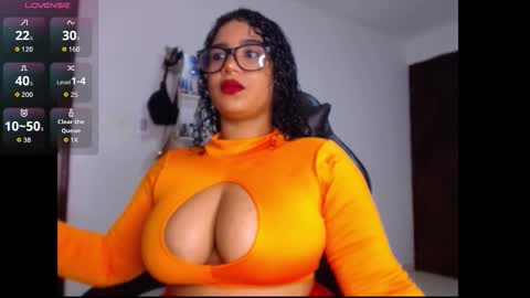Snapshot of leslycarsson chatting on October 19, 7:29 pm lesly online show from October 19, 7:29 pm