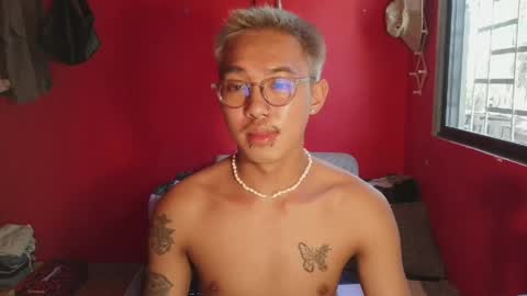 lesteryooo online show from April 9, 6:19 am