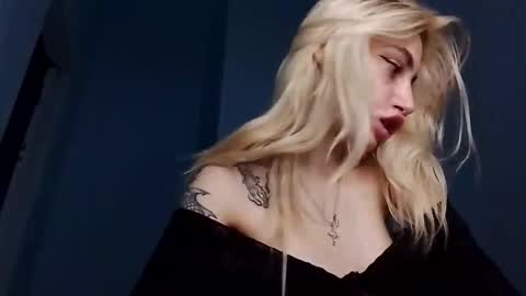 lesyawhite online show from October 4, 6:06 pm