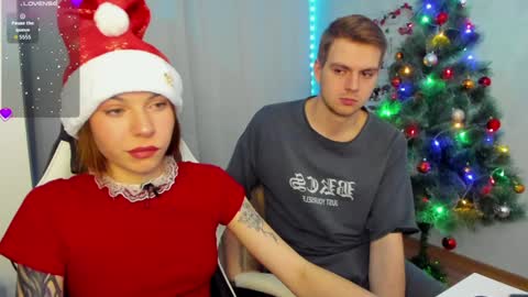 Snapshot of let_me_seee chatting on December 22, 8:25 pm Fiona online show from December 22, 8:25 pm