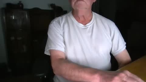 letscum2gether0 online show from March 12, 12:58 am