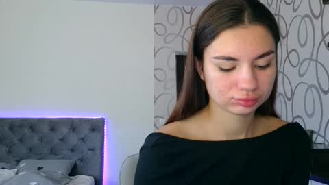 Emily online show from October 27, 7:08 am