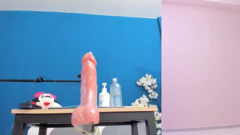 Maria Jose online show from March 18, 12:00 pm