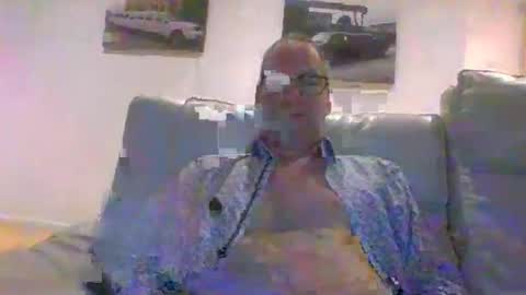 Snapshot of levensgenieters2 chatting on December 8, 9:19 pm levensgenieters2 online show from December 8, 9:19 pm