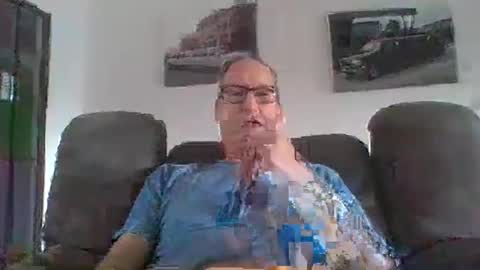 Snapshot of levensgenieters2 chatting on October 10, 11:16 am levensgenieters2 online show from October 10, 11:16 am