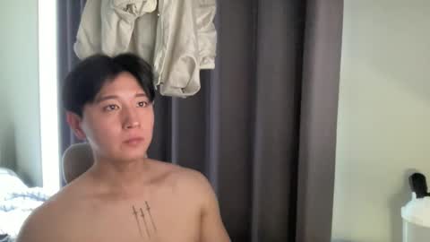 levi4820 online show from May 9, 8:53 am