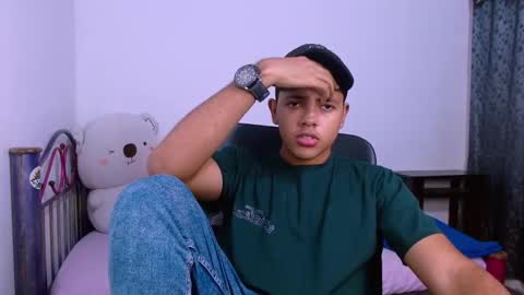      0600AM-1200PM - online show from November 30, 3:13 am