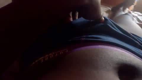 lewiskip online show from October 25, 4:24 am