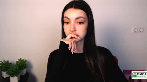 Alexia online show from September 25, 2:24 pm