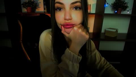 Alexia online show from March 8, 6:58 pm