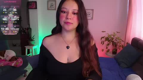 Lexie Thompson   8pm  0000am -5 online show from January 6, 11:40 am