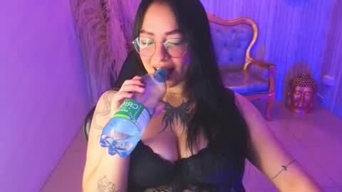 Lexie  online show from December 19, 8:15 pm