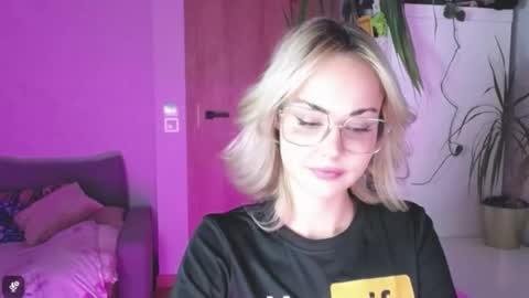 Lexie online show from February 3, 3:38 pm