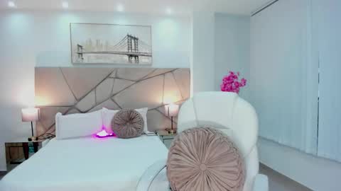 lexiebrooke_ online show from September 25, 8:27 pm