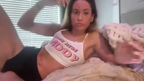 lexiiiii27 online show from November 17, 5:37 pm