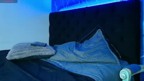 Lexter Blue online show from May 9, 1:11 am