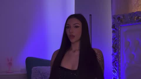 LexyBanks online show from March 9, 8:19 am