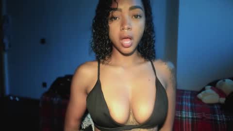 LEXY - Independent account online show from March 25, 1:18 pm