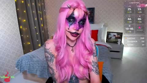 LEA online show from February 8, 8:53 pm