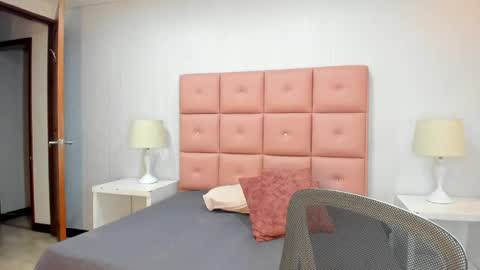 lhiamfitt online show from February 5, 10:19 am