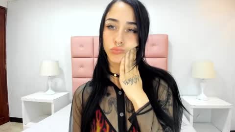 lhiamfitt online show from January 20, 9:13 am