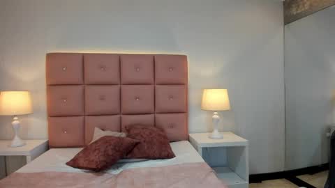 lhiamfitt online show from February 26, 7:34 am