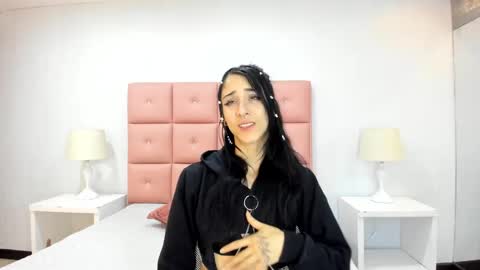 lhiamfitt online show from January 22, 4:12 pm