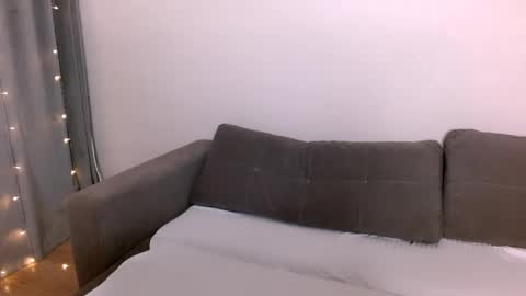 Li  online show from April 14, 1:53 am