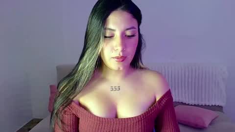 Lia  online show from May 7, 1:12 am