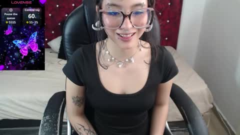 Lia online show from January 15, 7:00 pm