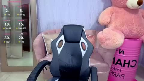 lia_harper_t online show from July 6, 12:57 pm