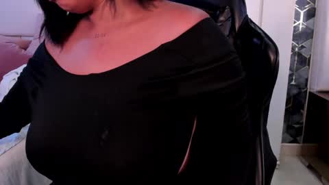lia_mariana online show from June 3, 4:48 am