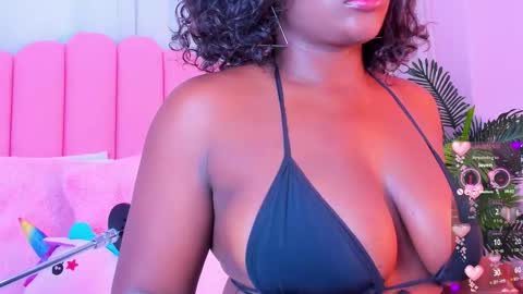 Snapshot of lia_queen18 chatting on October 14, 11:13 am lia_queen18 online show from October 14, 11:13 am