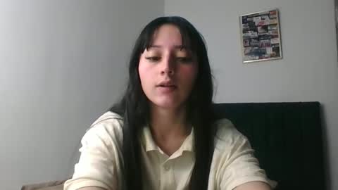 Snapshot of lia_queen610 chatting on October 19, 12:26 am Little Queen Lia online show from October 19, 12:26 am