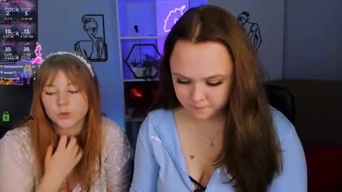 Snapshot of lia_sunset chatting on September 24, 9:43 pm Lia online show from September 24, 9:43 pm