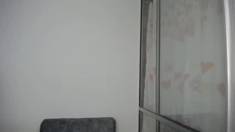 Snapshot of liaa_angel069 chatting on October 20, 2:05 am Lia online show from October 20, 2:05 am