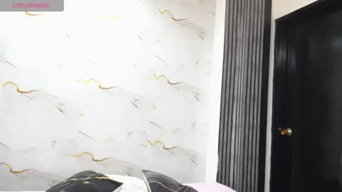 liaa_cams online show from June 29, 3:03 am