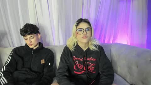 liaa  louis online show from January 3, 12:40 pm