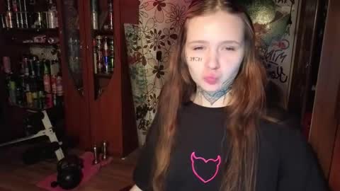 liaaa_li online show from October 18, 3:27 pm